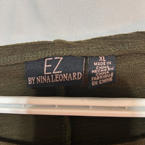 Nina Leonard Khaki Women's Tunic Top XL - batwing sleeves- like new - Picture 5 of 11